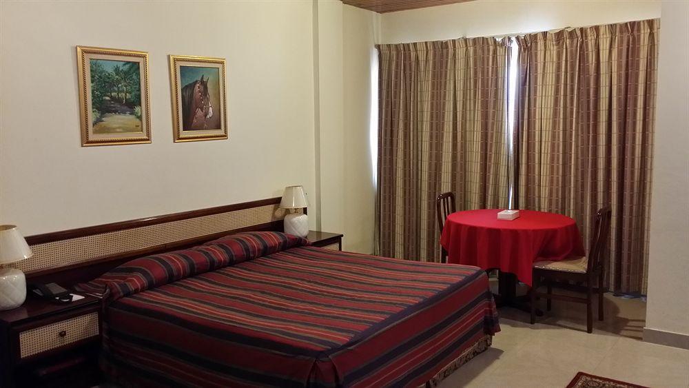 מנאמה Atlas Hotel מראה חיצוני תמונה