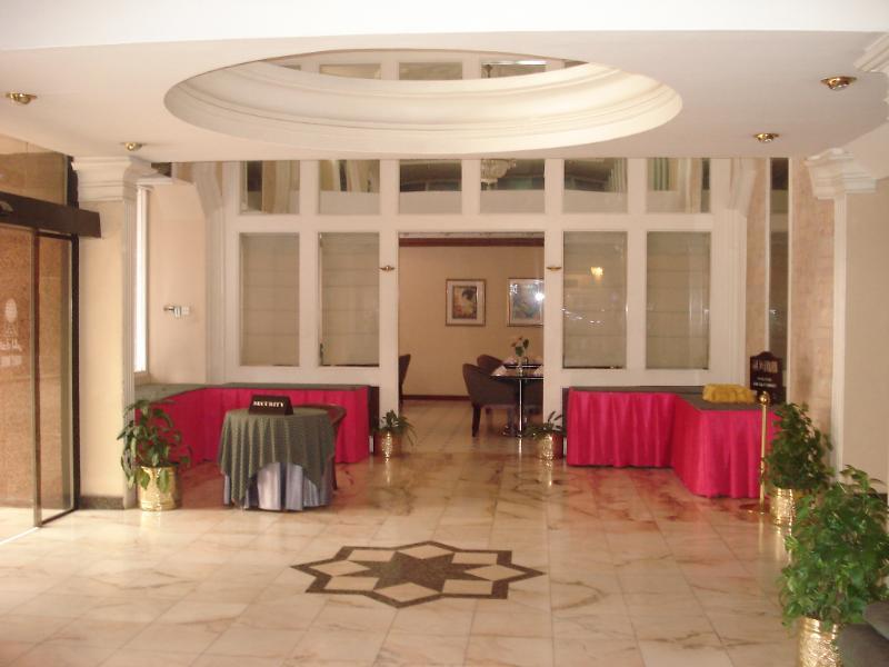 מנאמה Atlas Hotel מראה חיצוני תמונה