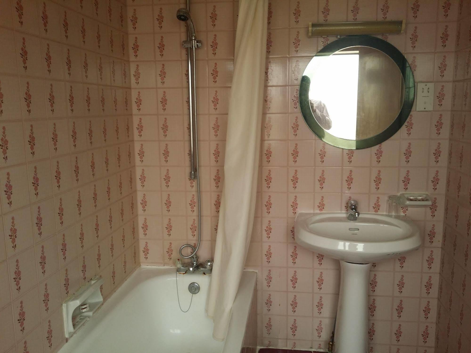מנאמה Atlas Hotel מראה חיצוני תמונה