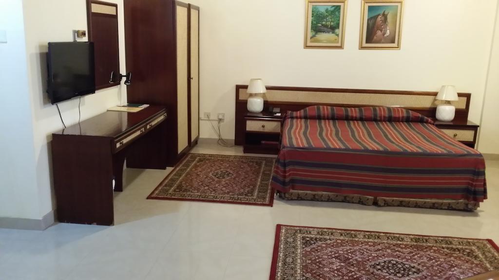 מנאמה Atlas Hotel מראה חיצוני תמונה