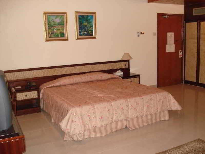 מנאמה Atlas Hotel מראה חיצוני תמונה